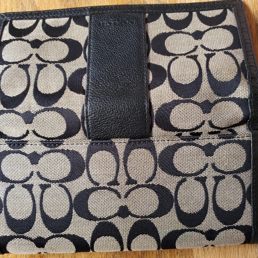 Couch Wallet